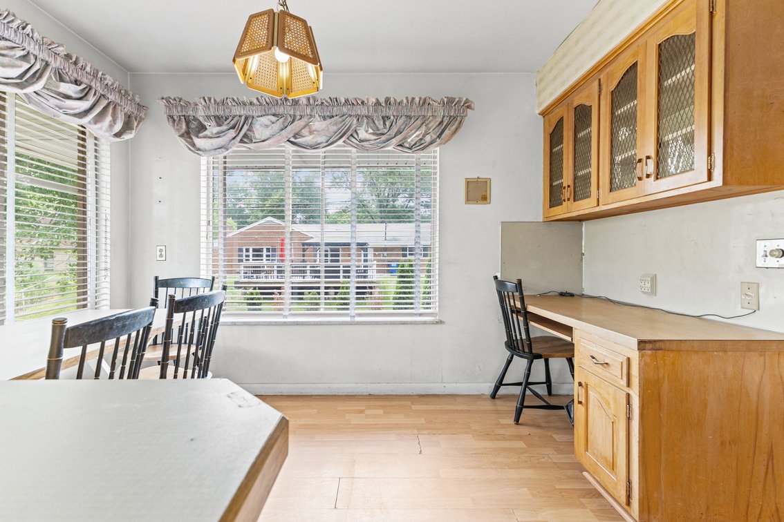 Image for MINIMUM BID AUCTION $119,000! 3739 S Beverly Hills Dr