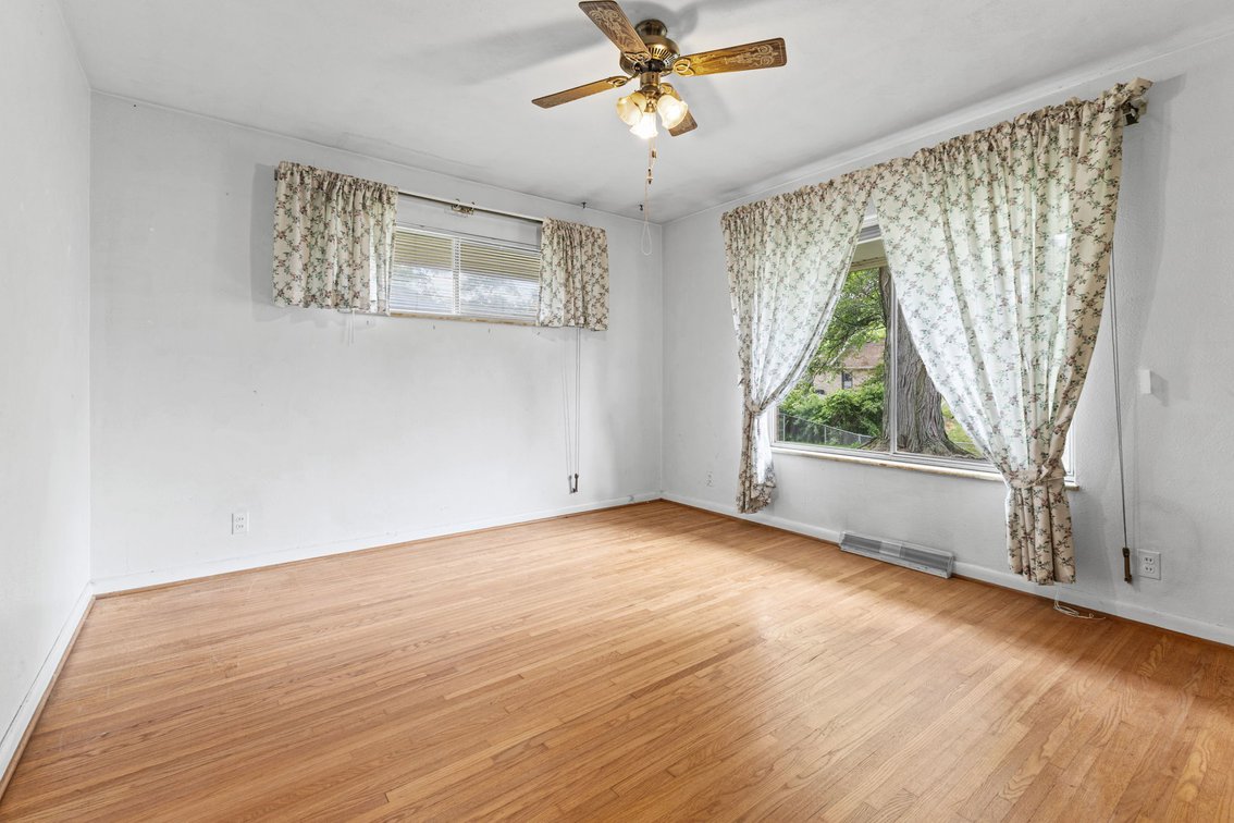Image for MINIMUM BID AUCTION $119,000! 3739 S Beverly Hills Dr