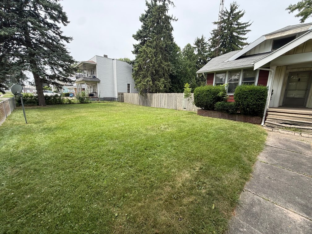 Image for MINIMUM BID AUCTION $35,000! 3223 E Manhattan Blvd