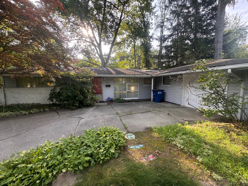 Image for MINIMUM BID AUCTION $99,000! 3534 E Lincolnshire Blvd