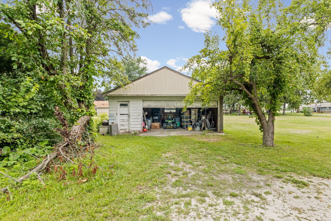 Image for MINIMUM BID AUCTION $119,000! 8905 Mandell Rd
