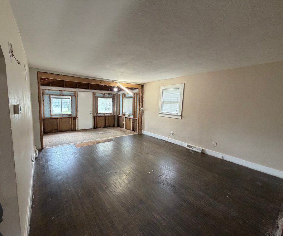 Image for MINIMUM BID AUCTION $99,000! 5622 Rudyard Rd