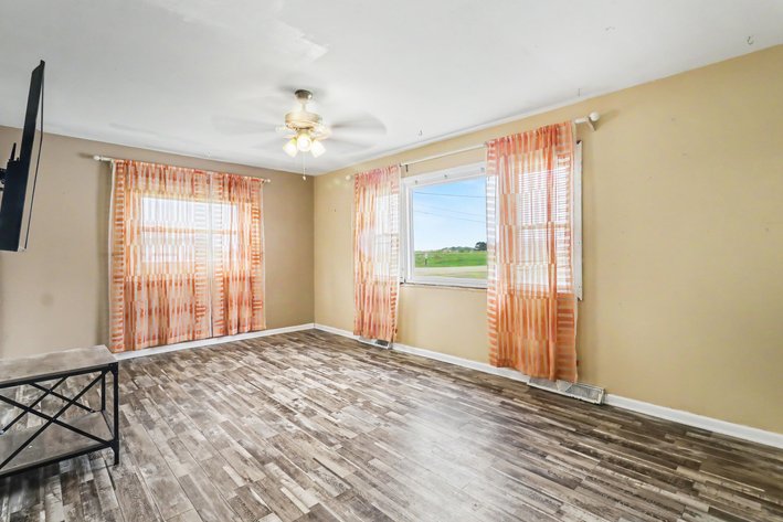 Image for MINIMUM BID AUCTION $110,000! 20750 Taylor St