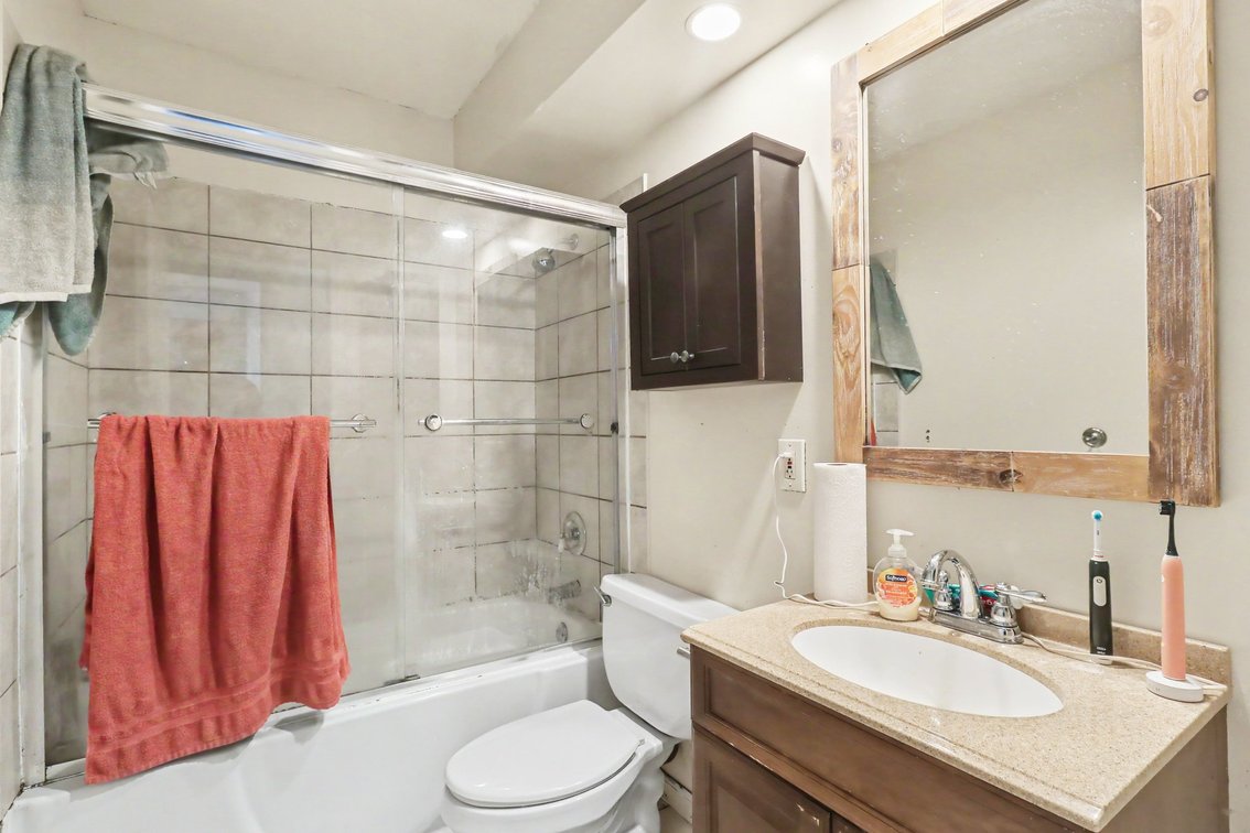 Image for MINIMUM BID AUCTION $110,000! 20750 Taylor St