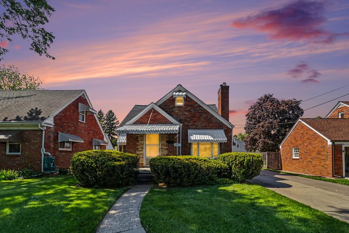 Image for MINIMUM BID AUCTION $199,000! 2425 River Rd