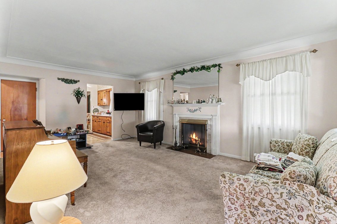Image for MINIMUM BID AUCTION $199,000! 2425 River Rd