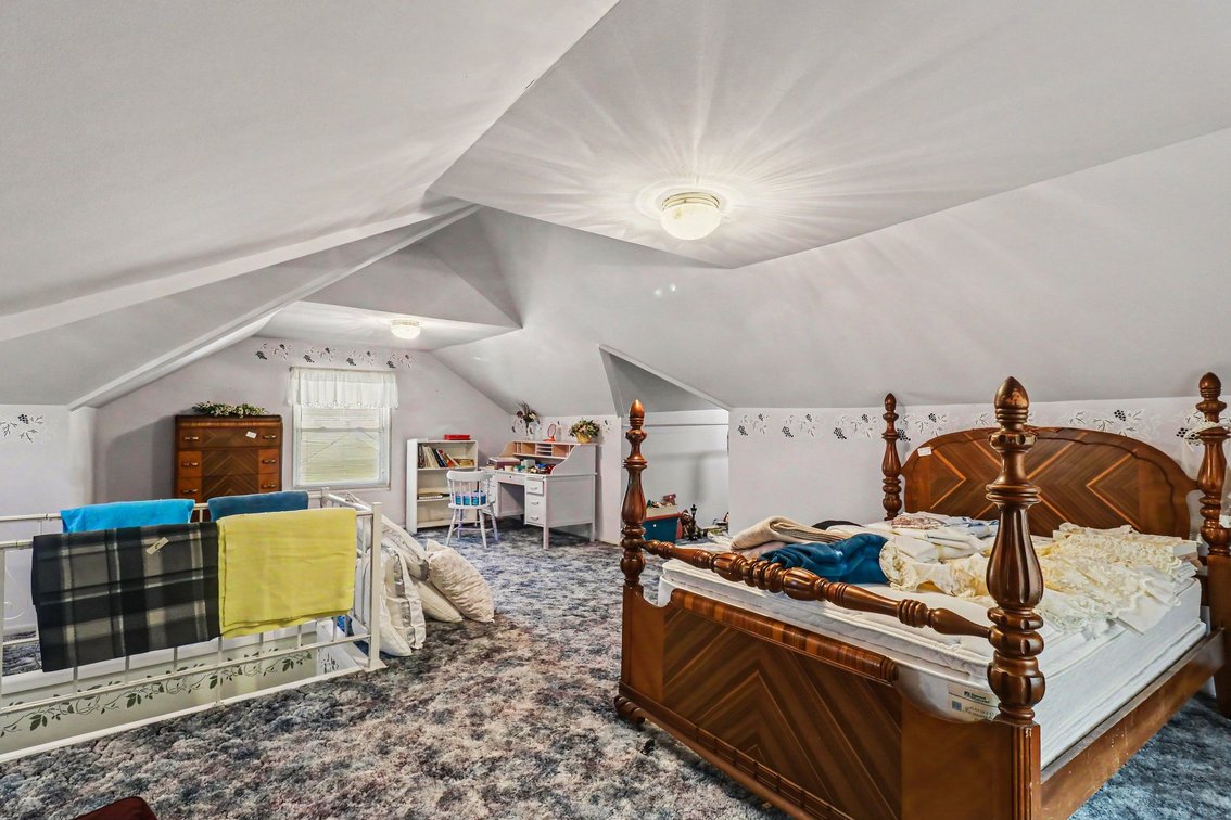 Image for MINIMUM BID AUCTION $199,000! 2425 River Rd