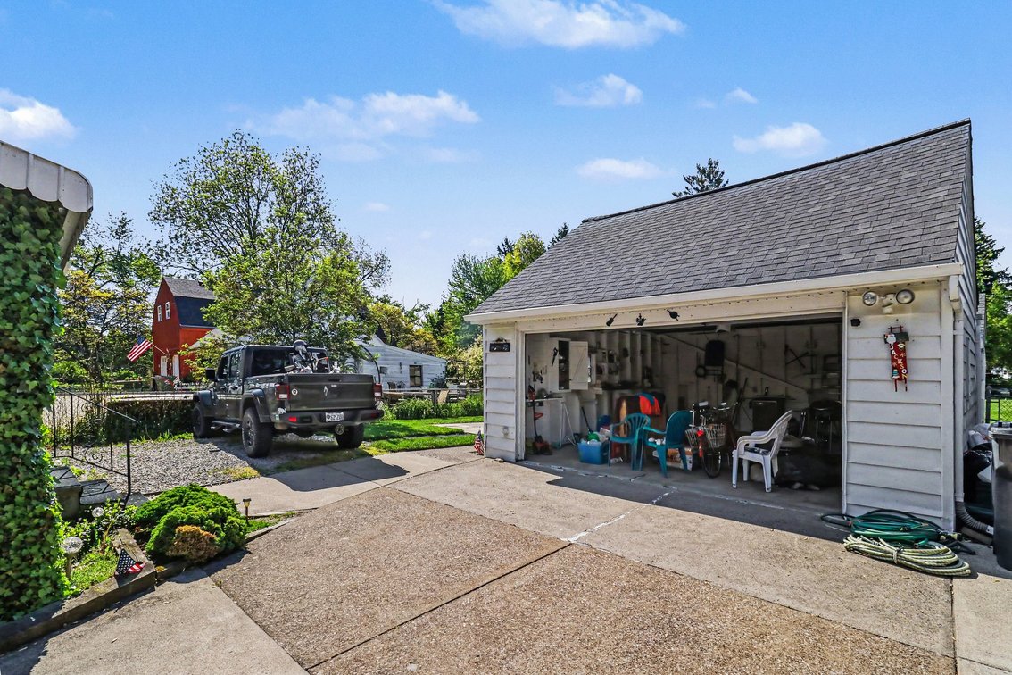 Image for MINIMUM BID AUCTION $199,000! 2425 River Rd