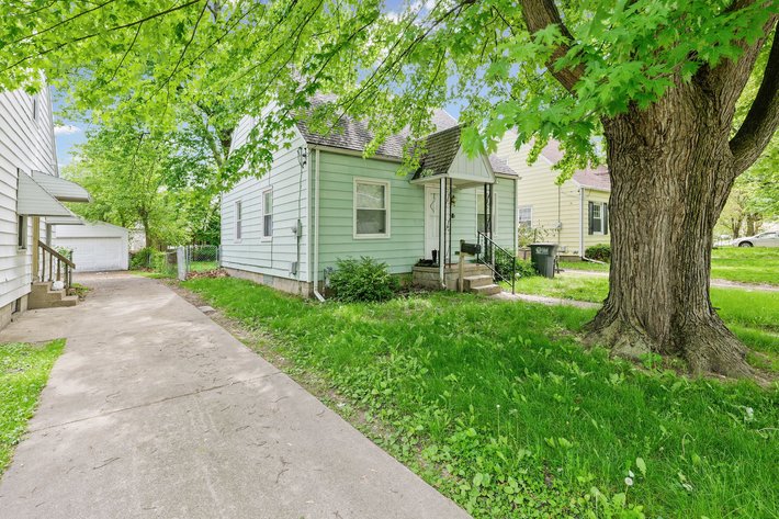 Image for SOLD PRIOR TO AUCTION! 523 S Westwood