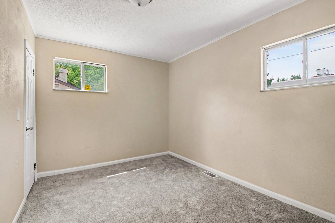 Image for MINIMUM BID AUCTION $89,000! 10909 Maple St