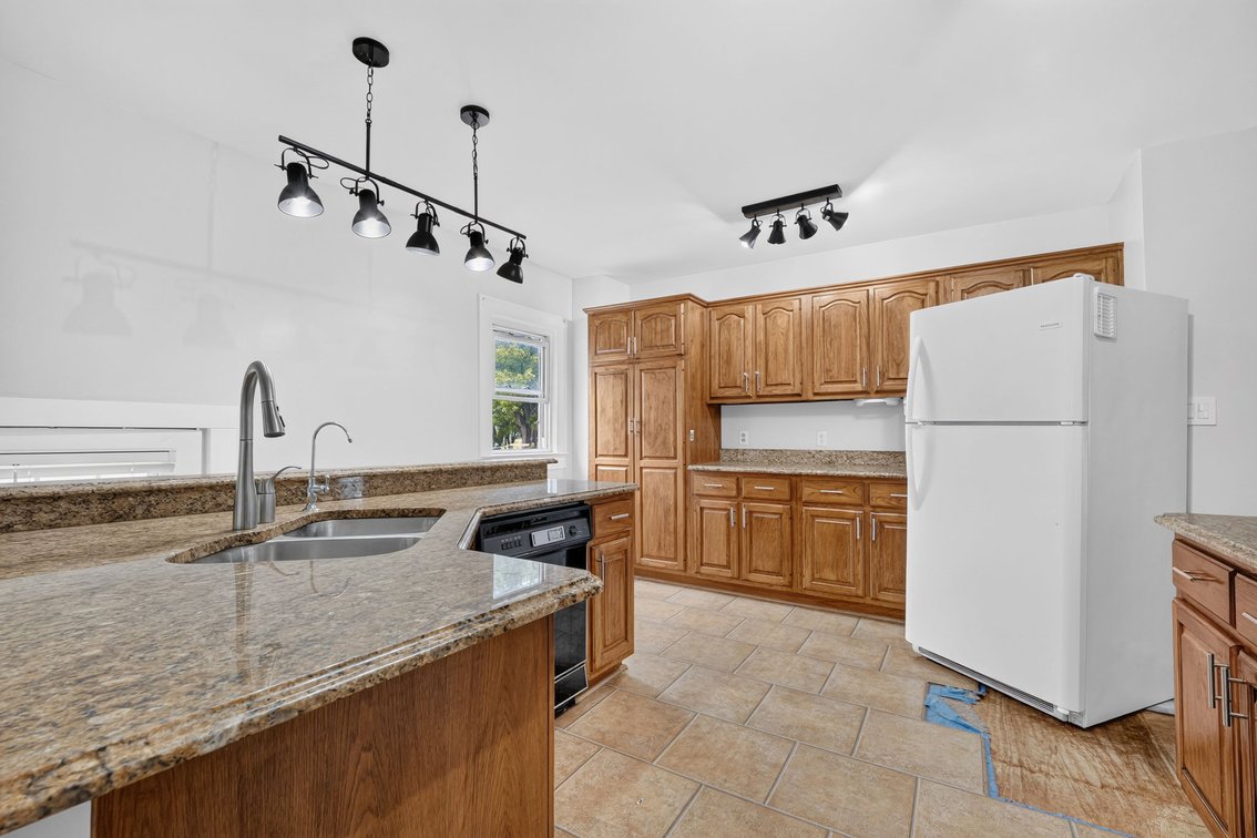 Image for MINIMUM BID AUCTION $79,000! 1962 Erie Rd