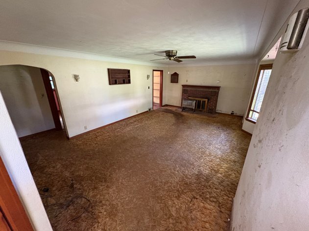 Image for MINIMUM BID AUCTION $69,000! 11123 West St.