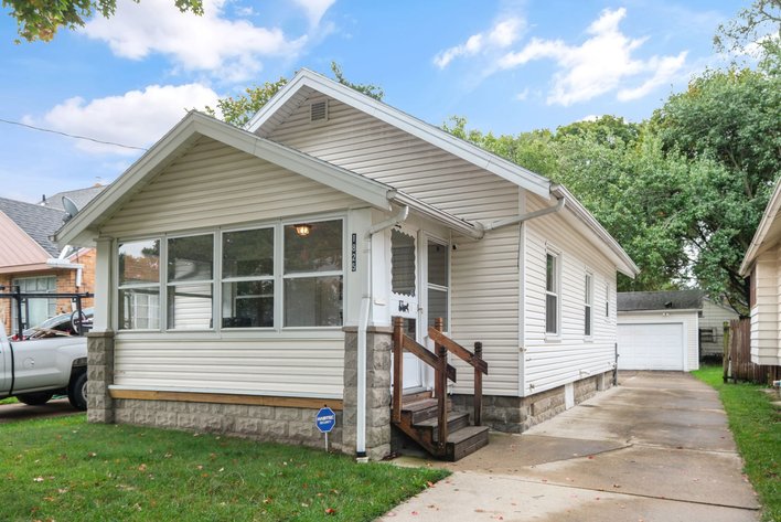 Image for MINIMUM BID AUCTION $50,000! 1825 Marne Ave