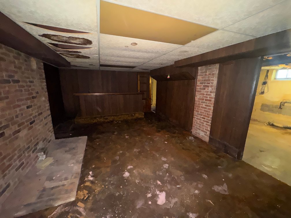 Image for MINIMUM BID AUCTION $29,000! 1830 Wellesley Dr