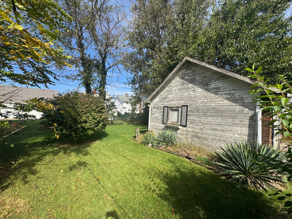 Image for MINIMUM BID AUCTION $29,000! 1830 Wellesley Dr