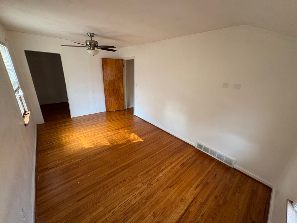 Image for MINIMUM BID AUCTION $99,000! 2821 Latonia Blvd