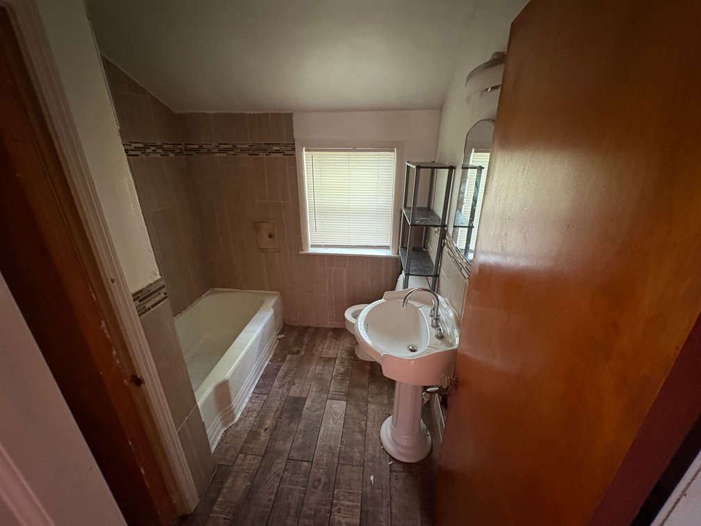 Image for MINIMUM BID AUCTION $99,000! 2821 Latonia Blvd