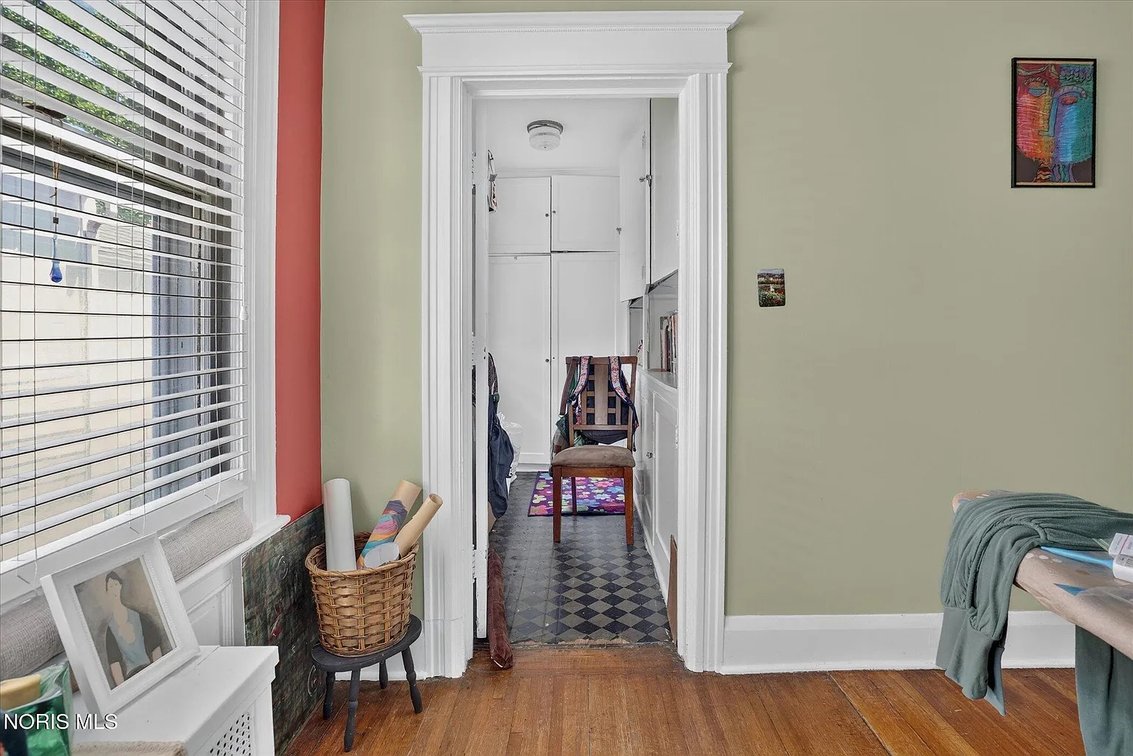 Image for MINIMUM BID AUCTION $100,000! 2268 Parkwood Ave