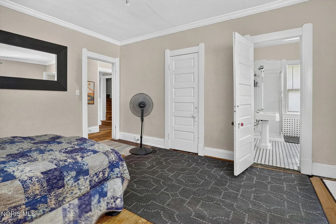 Image for MINIMUM BID AUCTION $100,000! 2268 Parkwood Ave