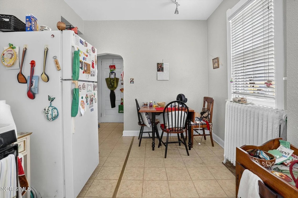 Image for MINIMUM BID AUCTION $100,000! 2268 Parkwood Ave