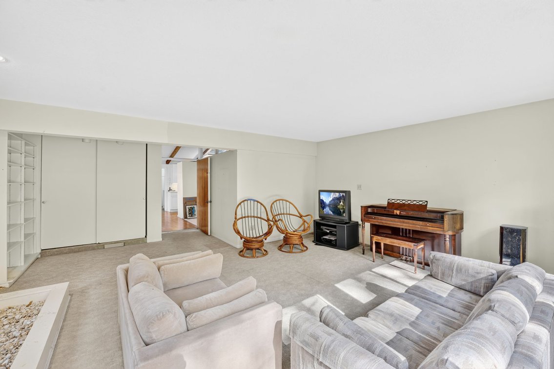 Image for MINIMUM BID AUCTION $99,000! 3534 E Lincolnshire Blvd