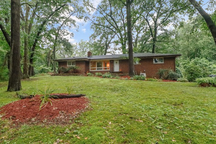 Image for MINIMUM BID AUCTION $119,000! 7993 Mohawk Trl