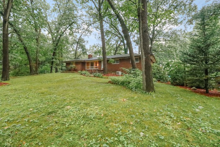 Image for MINIMUM BID AUCTION $119,000! 7993 Mohawk Trl