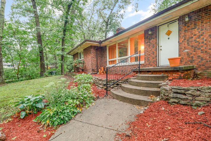 Image for MINIMUM BID AUCTION $119,000! 7993 Mohawk Trl