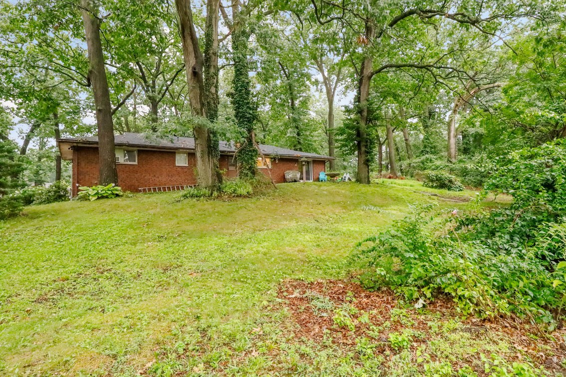 Image for MINIMUM BID AUCTION $119,000! 7993 Mohawk Trl