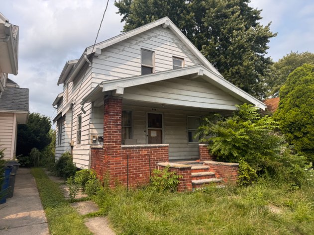 Image for Absolute Auction! 335 E Lake St