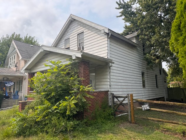 Image for Absolute Auction! 335 E Lake St