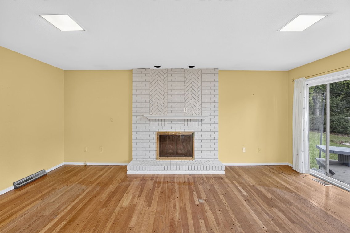 Image for MINIMUM BID AUCTION $199,000! 1037 Westbrook Dr