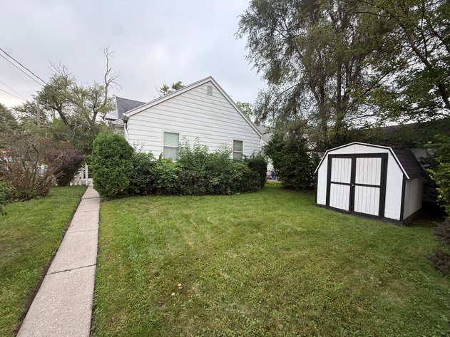 Image for MINIMUM BID AUCTION $100,000! 1943 Glencairn Ave