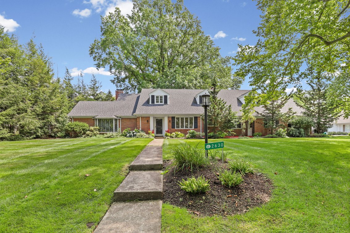 Image for MINIMUM BID AUCTION $399,000! 2630 Edgehill Rd