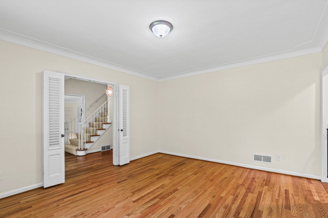Image for MINIMUM BID AUCTION $399,000! 2630 Edgehill Rd