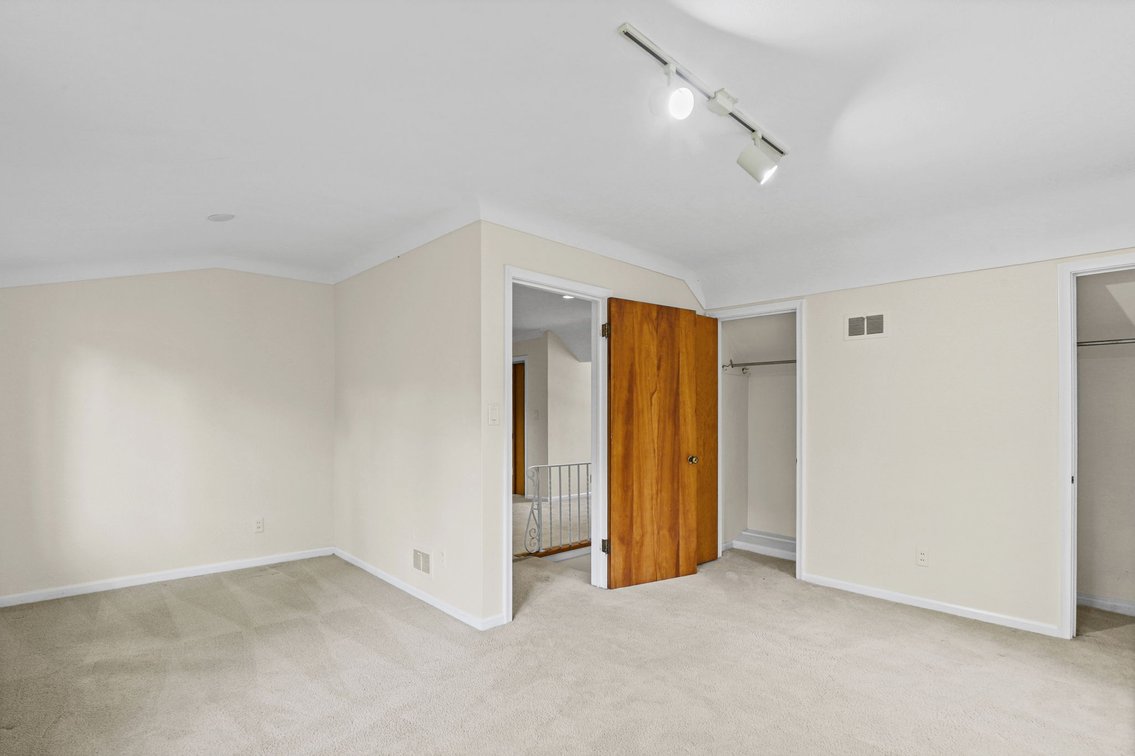 Image for MINIMUM BID AUCTION $399,000! 2630 Edgehill Rd