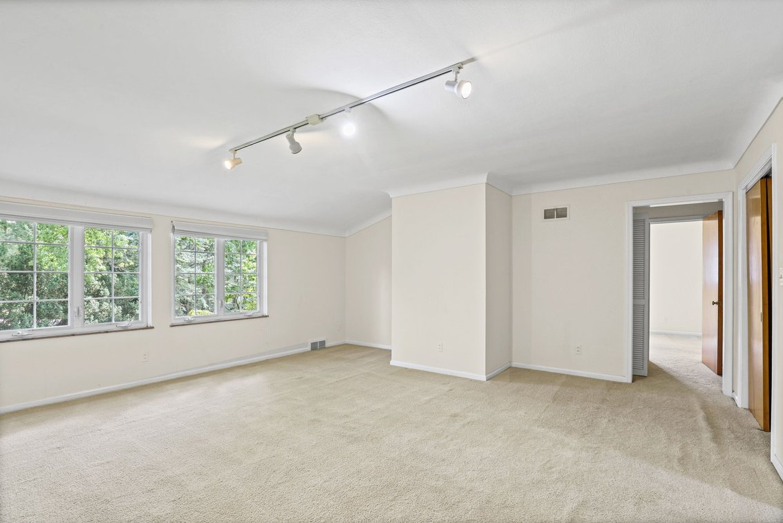 Image for MINIMUM BID AUCTION $399,000! 2630 Edgehill Rd