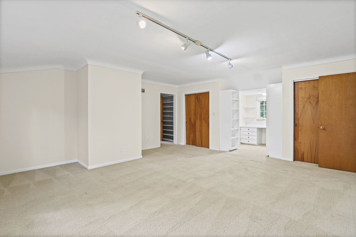 Image for MINIMUM BID AUCTION $399,000! 2630 Edgehill Rd