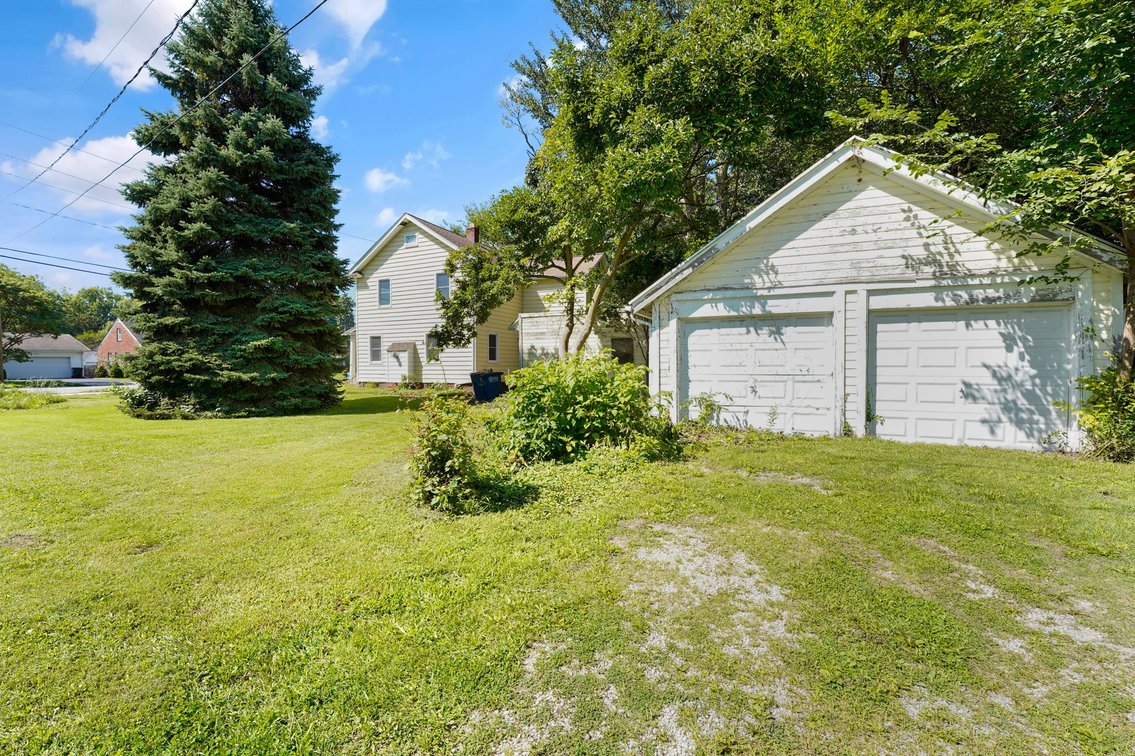 Image for MINIMUM BID AUCTION $89,000! 2206 Glendale Ave