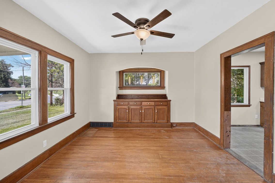 Image for MINIMUM BID AUCTION $89,000! 2206 Glendale Ave