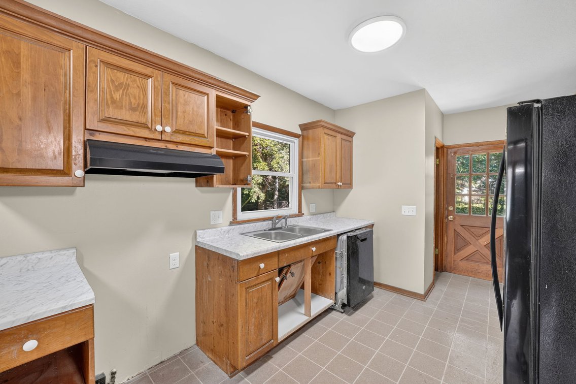 Image for MINIMUM BID AUCTION $89,000! 2206 Glendale Ave