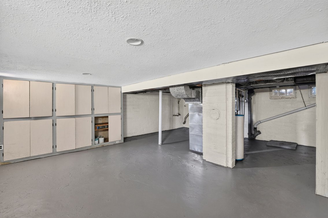 Image for MINIMUM BID AUCTION $89,000! 2206 Glendale Ave