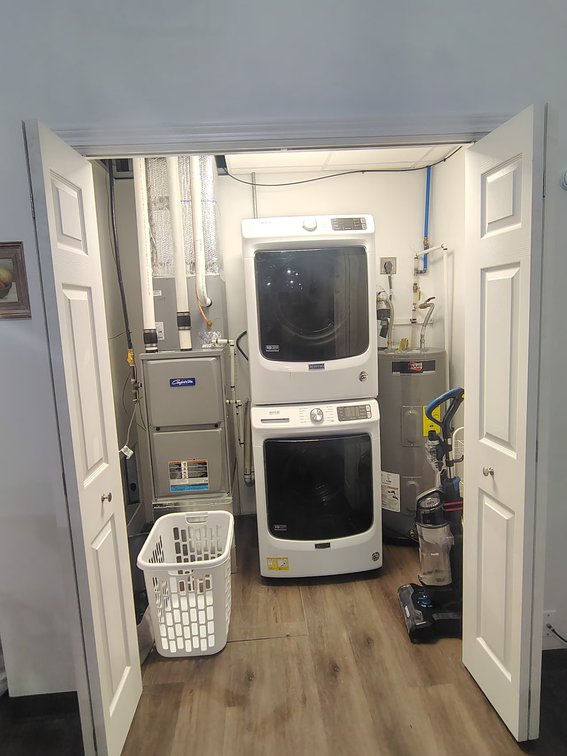Image for MINIMUM BID AUCTION $179,000! 110 W Main St