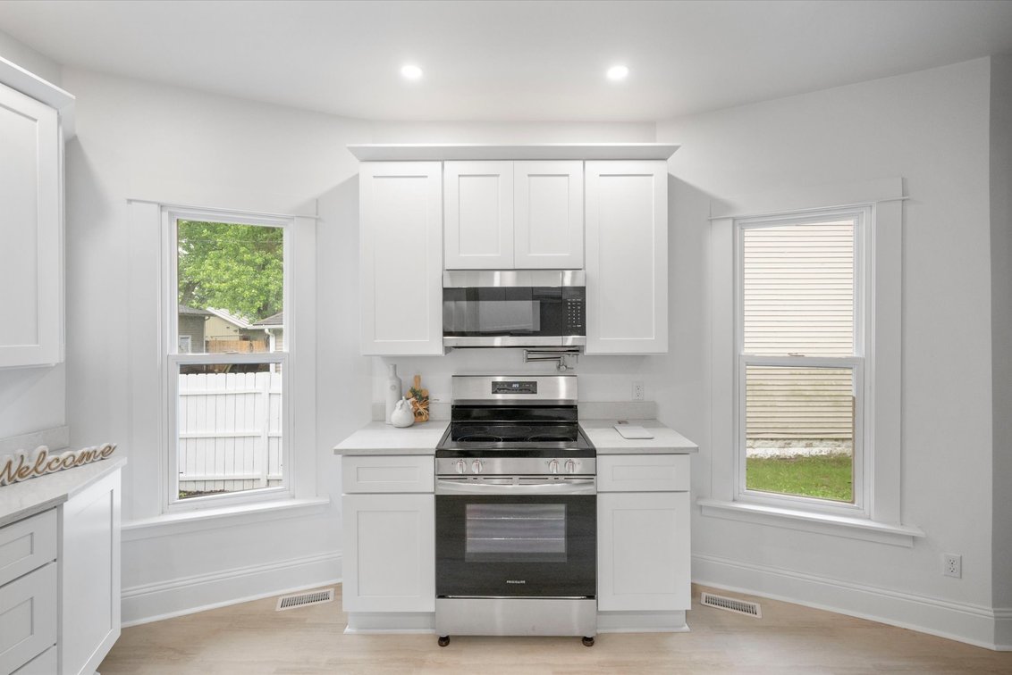 Image for REAL ESTATE AUCTION! 308 Monroe St