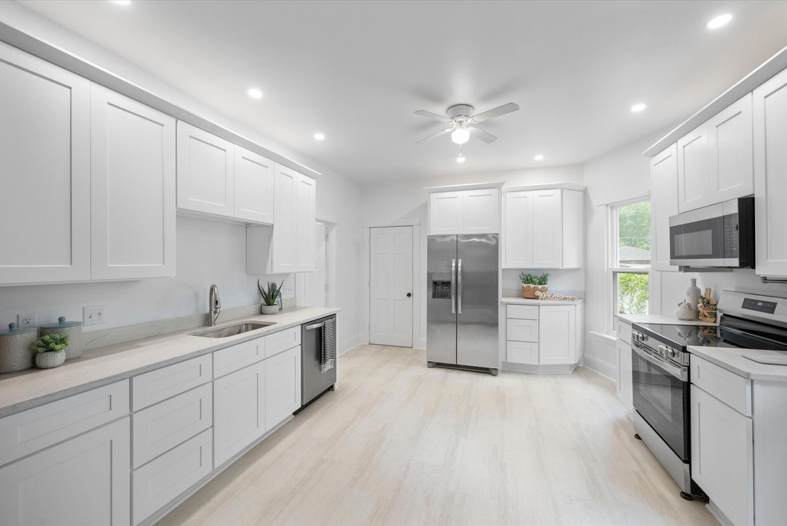 Image for REAL ESTATE AUCTION! 308 Monroe St