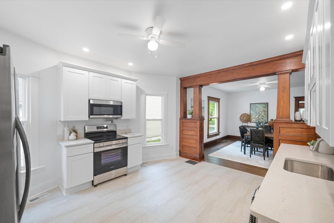 Image for REAL ESTATE AUCTION! 308 Monroe St