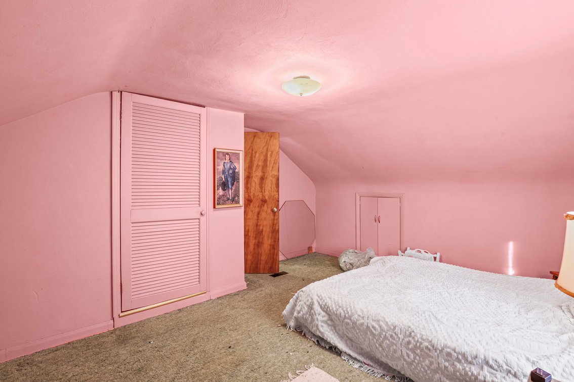 Image for MINIMUM BID AUCTION $100,000! 1943 Glencairn Ave