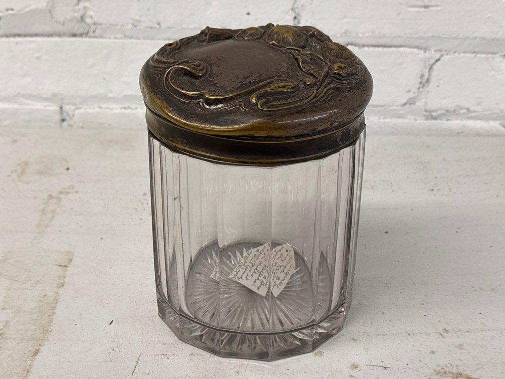 Image for April 2026 Crocks, Cast Iron & Consignment Auction