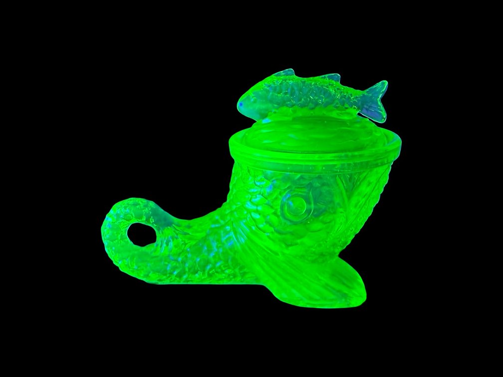 Image for The Uranium Glass Collector's Auction