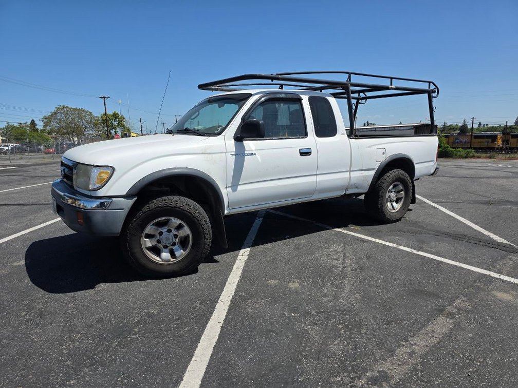 Image for May Heavy Equipment Vehicles & Appliances (Online Only, No Onsite Bidding)